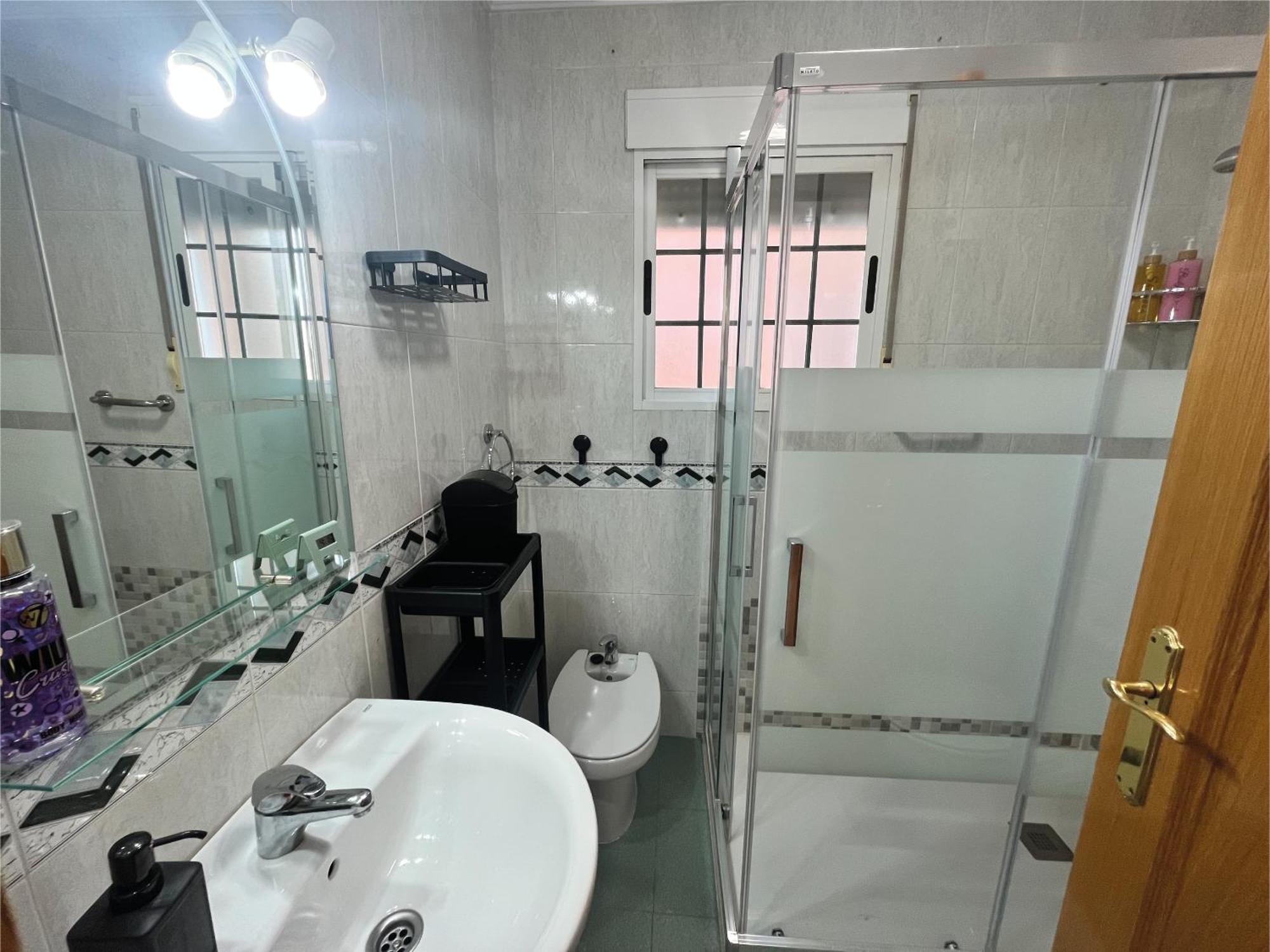 شقة Piso Guadix Mb المظهر الخارجي الصورة